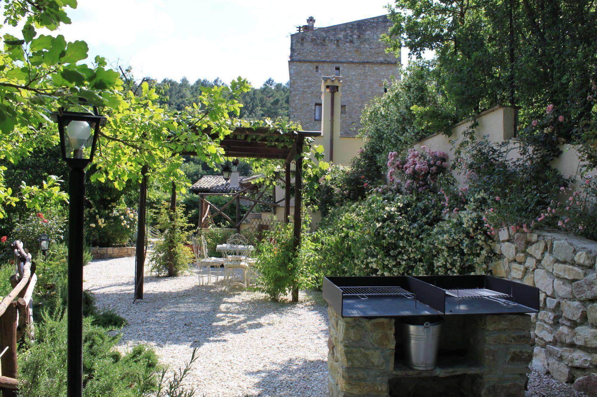 Torre Del Falco Guest House Spoleto Exterior photo